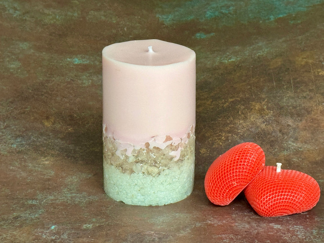 Heartstone Glow Candle with a Rose quartz Bracelet